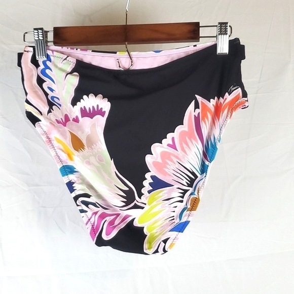 *Set* Trina Turk Seychelles Floral Bandeau Top High-Waisted Bottom Bikini Set - Picture 13 of 14